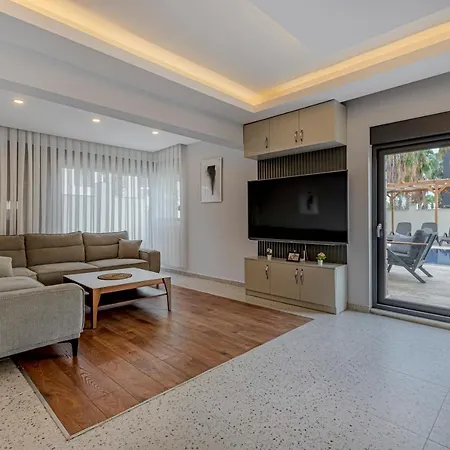 Вилла Palm Private Villas