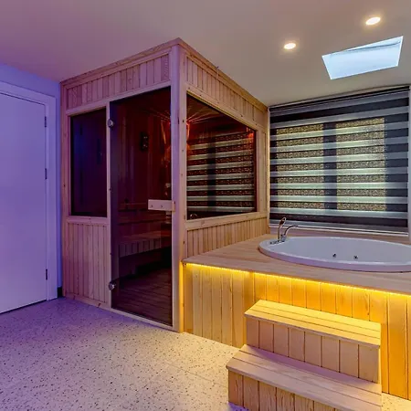 Palm Private Villas