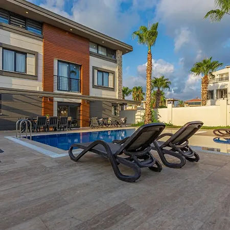 Palm Private Villas *