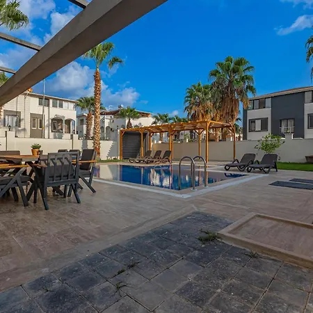 Palm Private Villas *